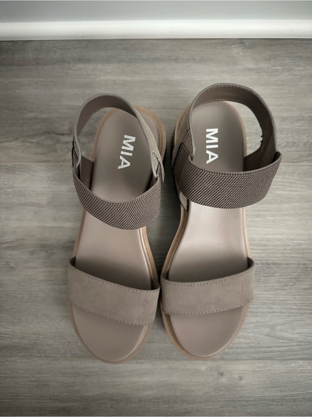 MIA Women's Taupe Sandal with Elastic Ankle Strap size 8